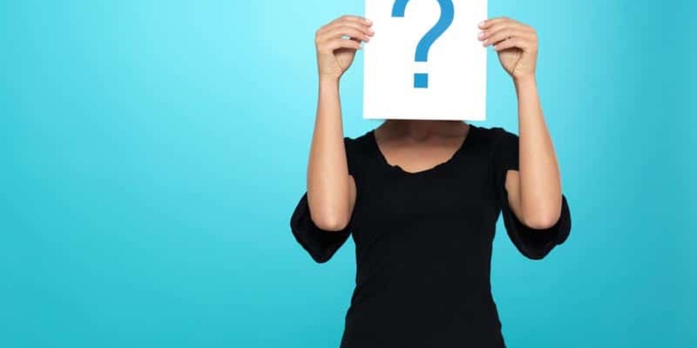 Femme Question Bleue 1